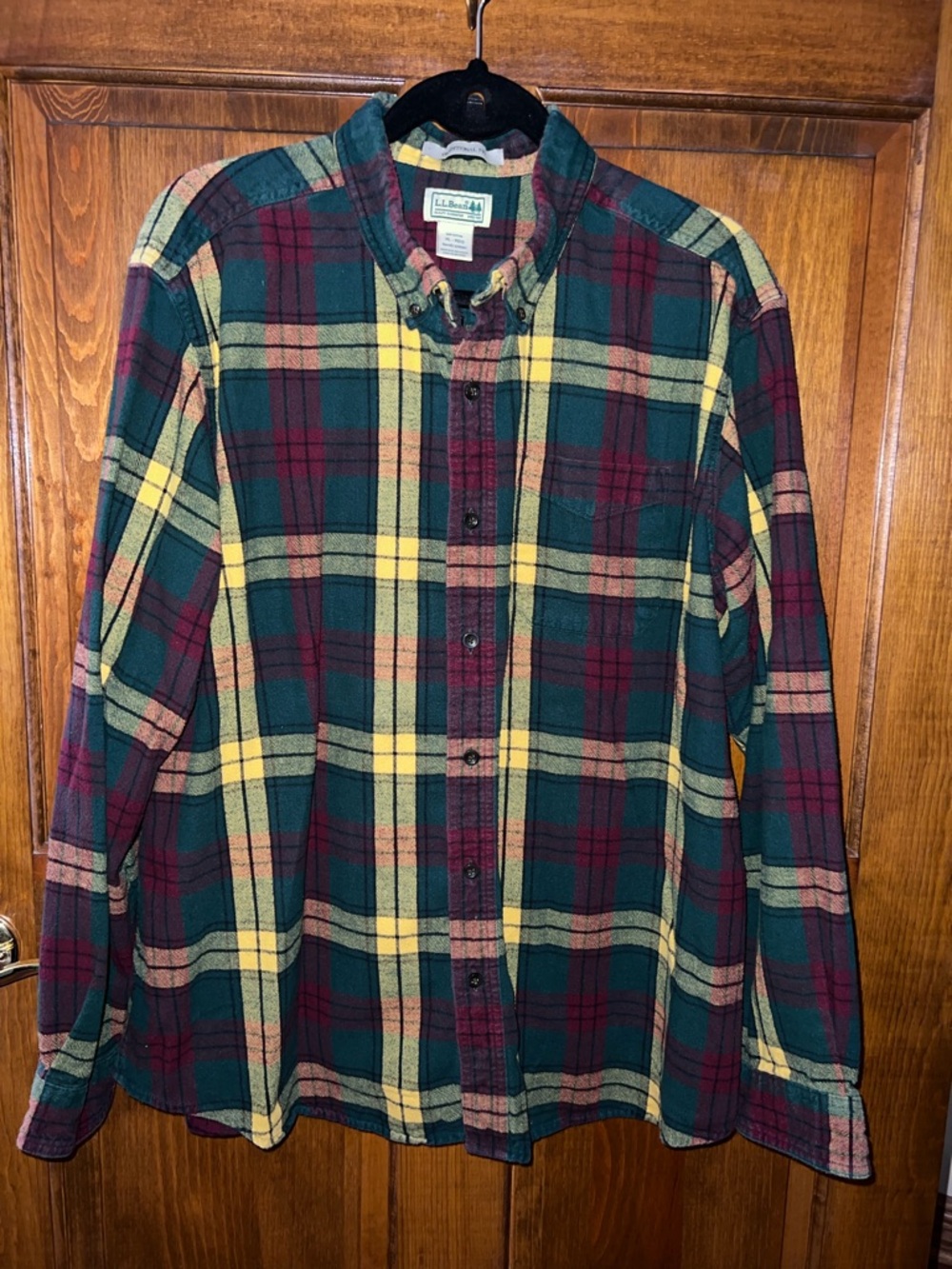 L.L. Bean Men's Green, Burgundy & Yellow Plaid Button-Down Shirt XL